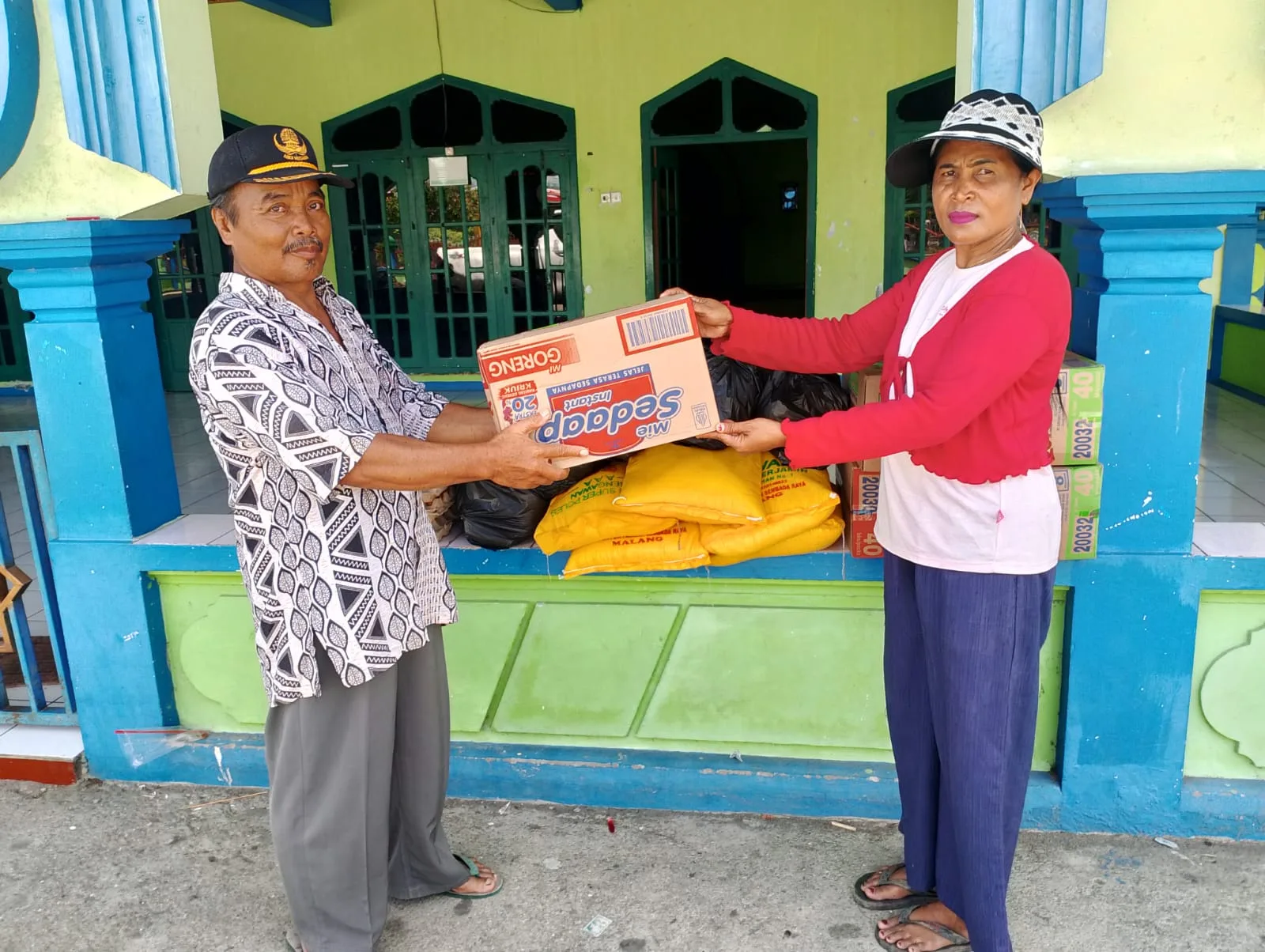 Luar Biasa, PT Kristalin Ekalestari Rutin Salurkan 506 Paket Sembako di Desa Nifasi Nabire 1 Luar Biasa, PT Kristalin Ekalestari Rutin Salurkan 506 Paket Sembako di Desa Nifasi Nabire I PojokPublik