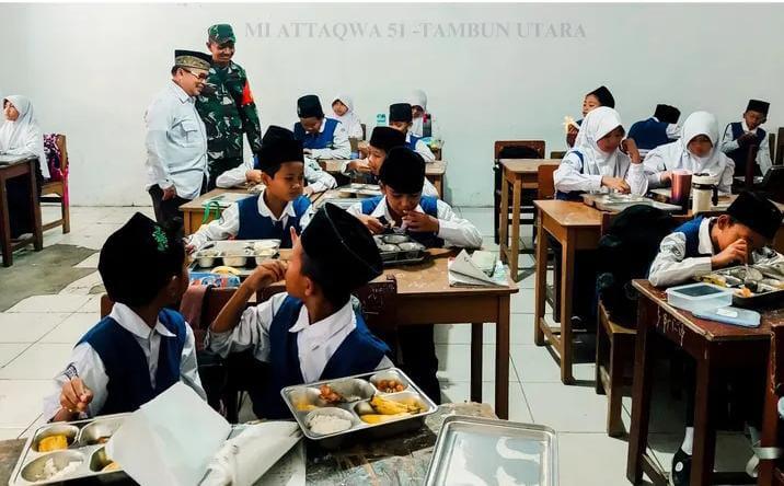 Dapur Sekolah MBG, Percepat Implementasi Program Unggulan Prabowo I PojokPublik