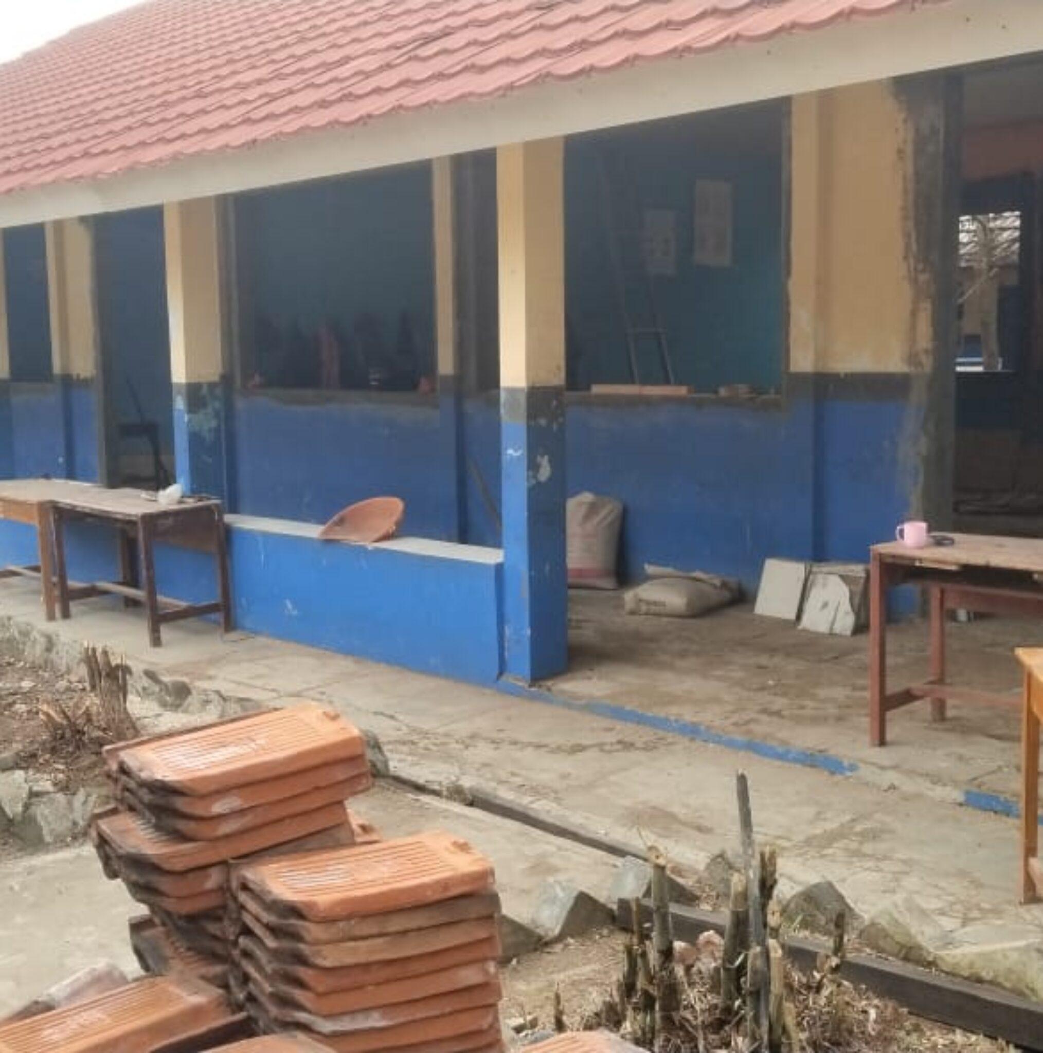 Nekat, Pelaksanaan Revitalisasi SMPN 5 Rangkasbitung Diduga Abaikan Keselamatan Pekerja