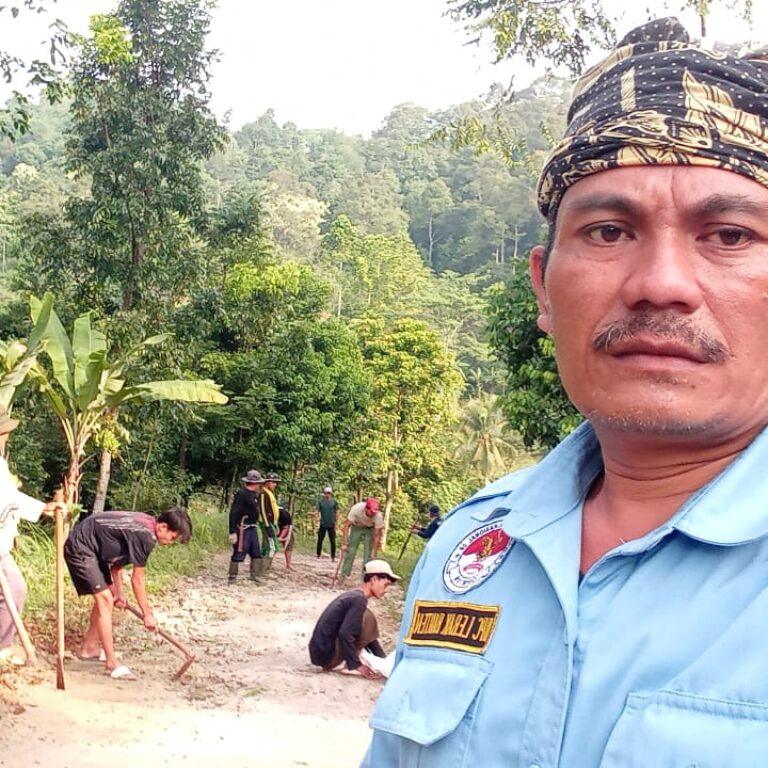 Dede Suhardi Giatkan Olahraga dan Aksi Bersih Lingkungan Bersama Pemuda Kampung Hanjuang