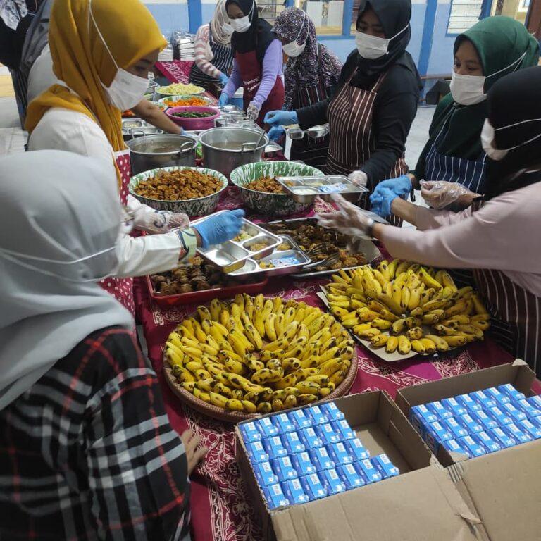 Babinsa dan Babinkamtibmas Dukung Penuh Pelaksanaan Uji Coba Dapur Sekolah di SDN Ngupasan Jogjakarta