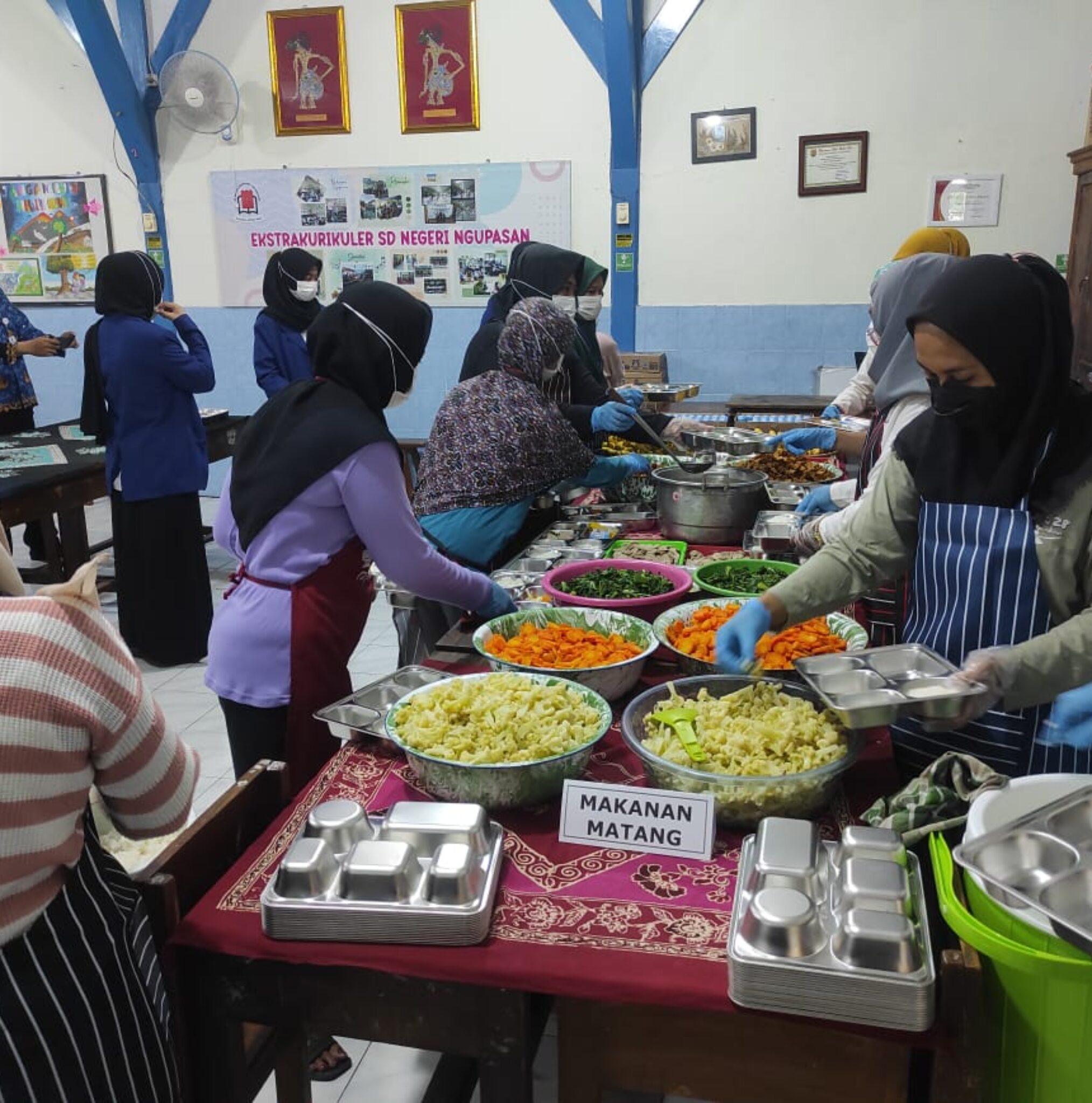 Dihadiri Dinas Pendidikan dan Puskesmas, SDN Ngupasan Jogjakarta Uji Coba Dapur MBG