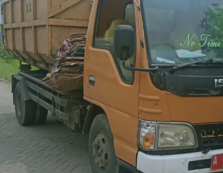 Pelat Merah, Perjanjian Gelap: BCW Soroti Mobil Sampah DLHK Kabupaten Tangerang 1 Pelat Merah, Perjanjian Gelap: BCW Soroti Mobil Sampah DLHK Kabupaten Tangerang I PojokPublik