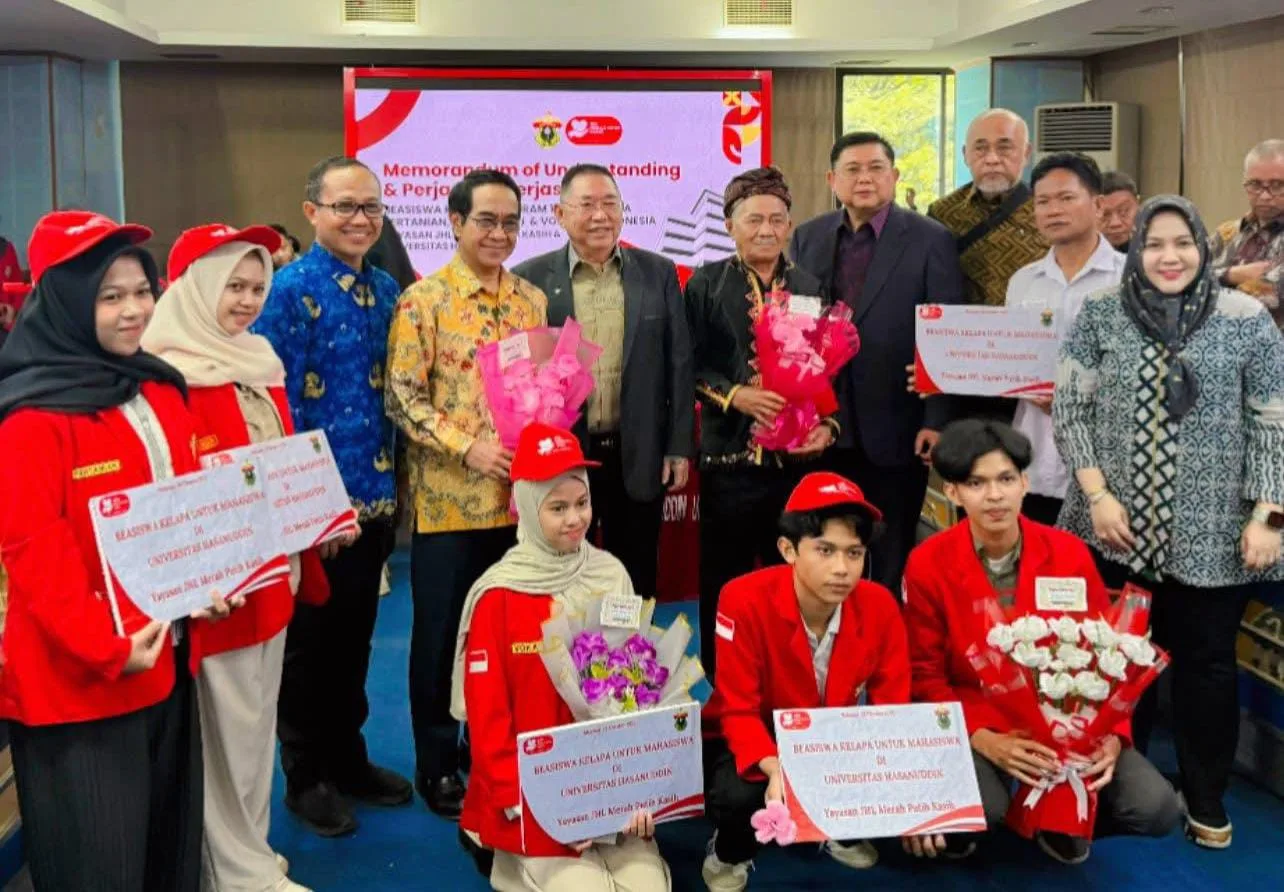 Kisah Serimonial Pemberian Bea Siswa JHL Merah Putih Kasih Untuk 100 Mahasiswa Pertanian Unhas 1 Kisah Serimonial Pemberian Bea Siswa JHL Merah Putih Kasih Untuk 100 Mahasiswa Pertanian Unhas I PojokPublik
