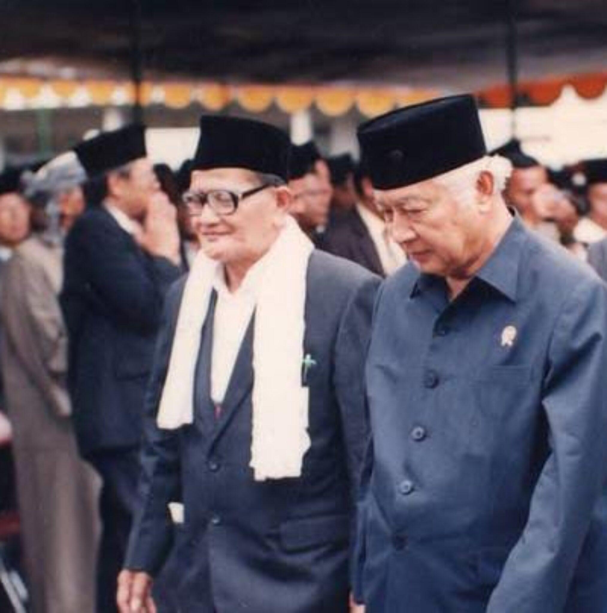 Gelar Pahlawan Soeharto, KOMRAD 98 Tolak Keras