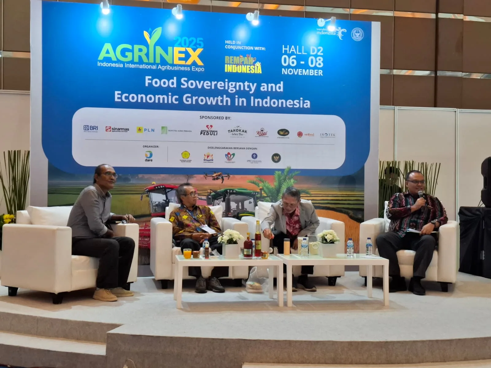 Ketua Yayasan Gerak Nusantara Paparkan Hilirisasi Gula Merah Sawit di Diskusi Kemenperin–Agrinex 1 Ketua Yayasan Gerak Nusantara Paparkan Hilirisasi Gula Merah Sawit di Diskusi Kemenperin–Agrinex I PojokPublik