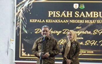 Keren, Kejari HST Komitmen Tetap Profesional dan Tak Minta Proyek 6 Keren, Kejari HST Komitmen Tetap Profesional dan Tak Minta Proyek I PojokPublik