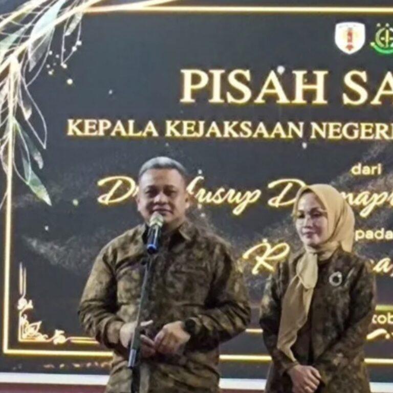 Keren, Kejari HST Komitmen Tetap Profesional dan Tak Minta Proyek 12 Keren, Kejari HST Komitmen Tetap Profesional dan Tak Minta Proyek I PojokPublik