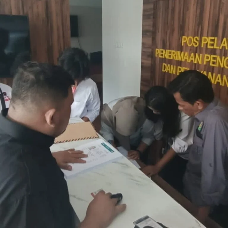 NCW Laporkan Mantan Kajari Enrekang ke Jamwas Kejagung: Dugaan Pemerasan Rp 2 Miliar 9 NCW Laporkan Mantan Kajari Enrekang ke Jamwas Kejagung: Dugaan Pemerasan Rp 2 Miliar I PojokPublik