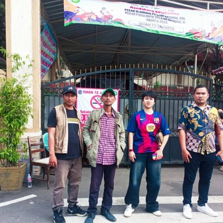 Peduli SMAN 72 Jakarta, Atlit Bulutangkis Nasional Dilarang Masuk I PojokPublik