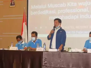 Aktivis Buruh Kepri Desak Gubernur Jalankan Putusan PTUN