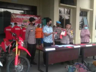 Polres Pandeglang Ringkus Dua Residivis Pencuri R2