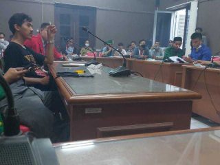 Mahasiswa Duduki Kantor DPRD Lebak Soal Draf Raperda RTRW