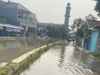 Pengamat Soroti Banjir Parah di Kampung Melayu Barat Tangerang