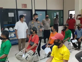 Kapolres Lebak Tinjau Pelaksanaan Vaksinasi Covid-19 Tahap II di PT. Aplus Pasific