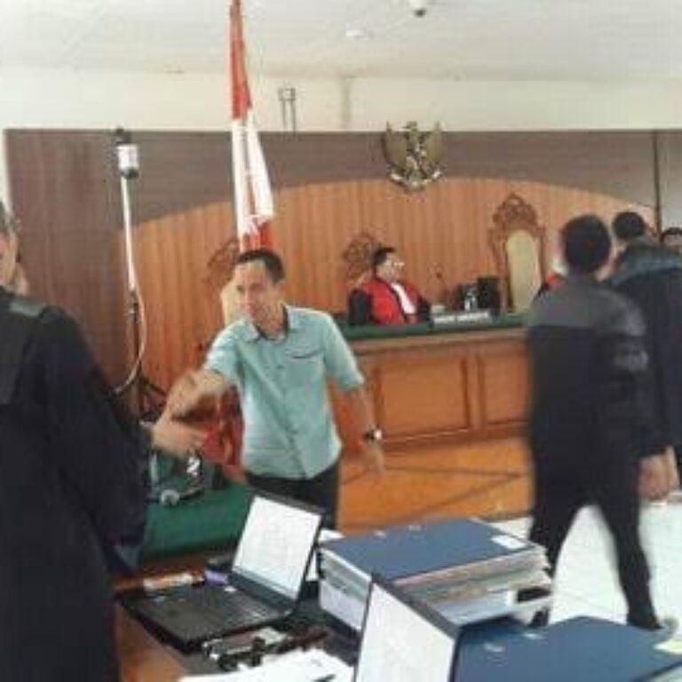 Dakwaan Tak Terbukti, Walikota Cimahi Non-Aktif Divonis Ringan 14 Dakwaan Tak Terbukti, Walikota Cimahi Non-Aktif Divonis Ringan I PojokPublik