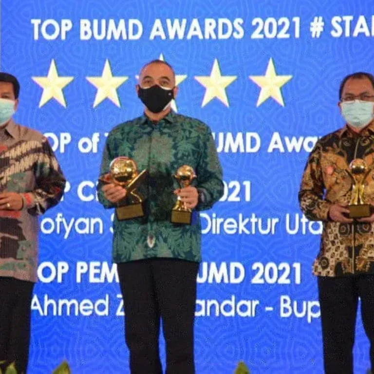 Dipercaya, Perumdam TKR Kembali Raih TOP BUMD Award
