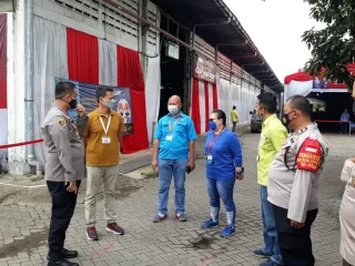 Polsek Pasar Kemis Pantau Pelaksanaan Vaksinasi di PT Victory Chingluh Indonesia