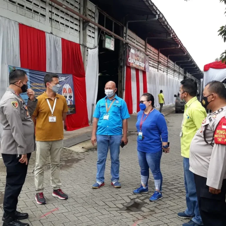 Polsek Pasar Kemis Pantau Pelaksanaan Vaksinasi di PT Victory Chingluh Indonesia