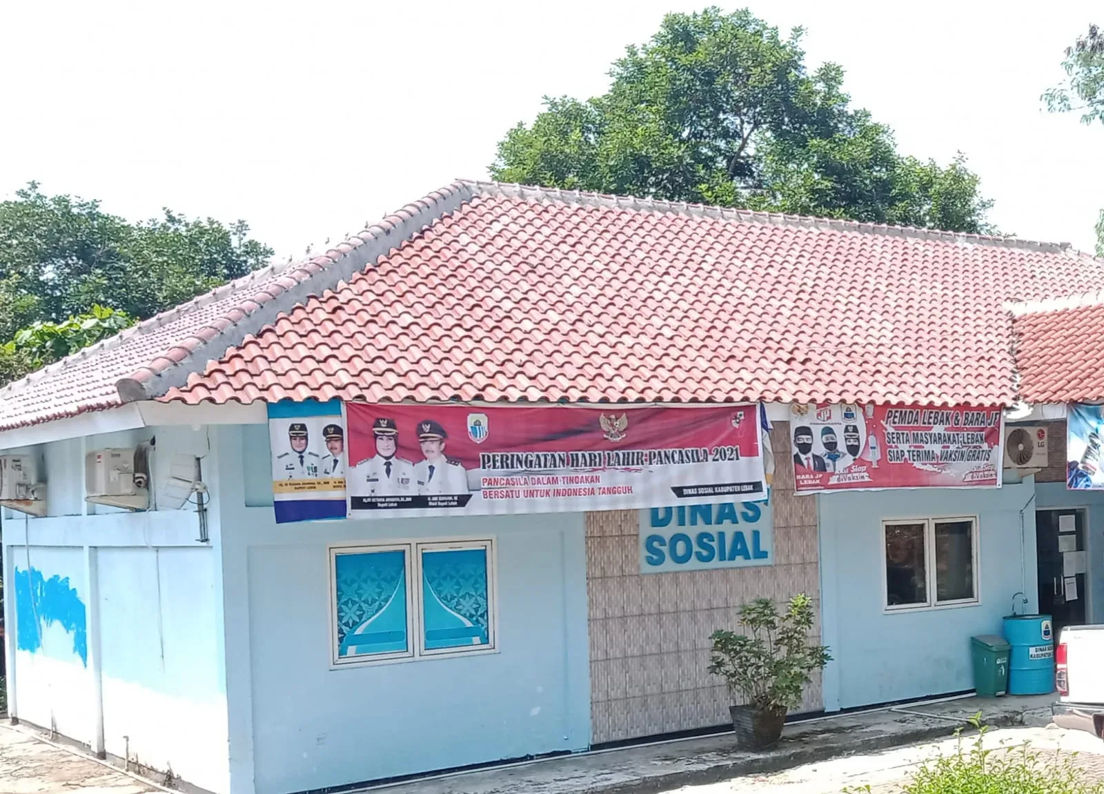 Oknum Pejabat Dinsos Lebak Diduga Selewengkan Dana Bansos 7 Oknum Pejabat Dinsos Lebak Diduga Selewengkan Dana Bansos I PojokPublik