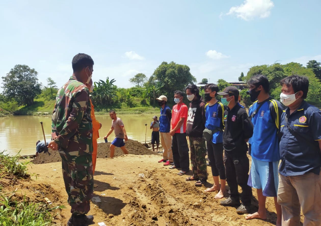 Ungkapan Terimakasih Babinsa Cijoro Lebak Kepada Relawan Pasca Ditemukannya Korban Tenggelam 2 Ungkapan Terimakasih Babinsa Cijoro Lebak Kepada Relawan Pasca Ditemukannya Korban Tenggelam I PojokPublik