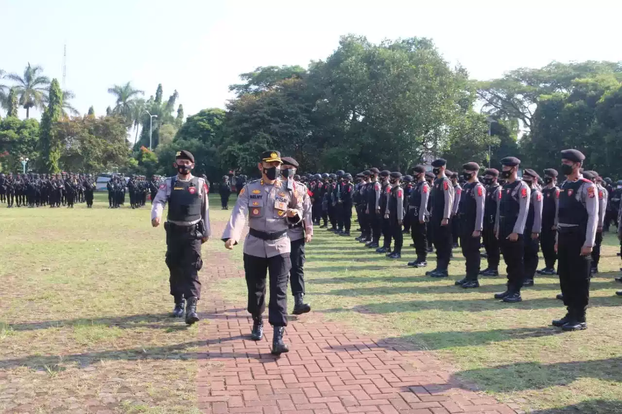 Polres Pandeglang Terjunkan 1304 Personil Amankan Pilkades 7 Polres Pandeglang Terjunkan 1304 Personil Amankan Pilkades I PojokPublik