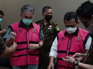Apesss, Kejagung Tahan Dua Mantan Kariyawan PT AMU
