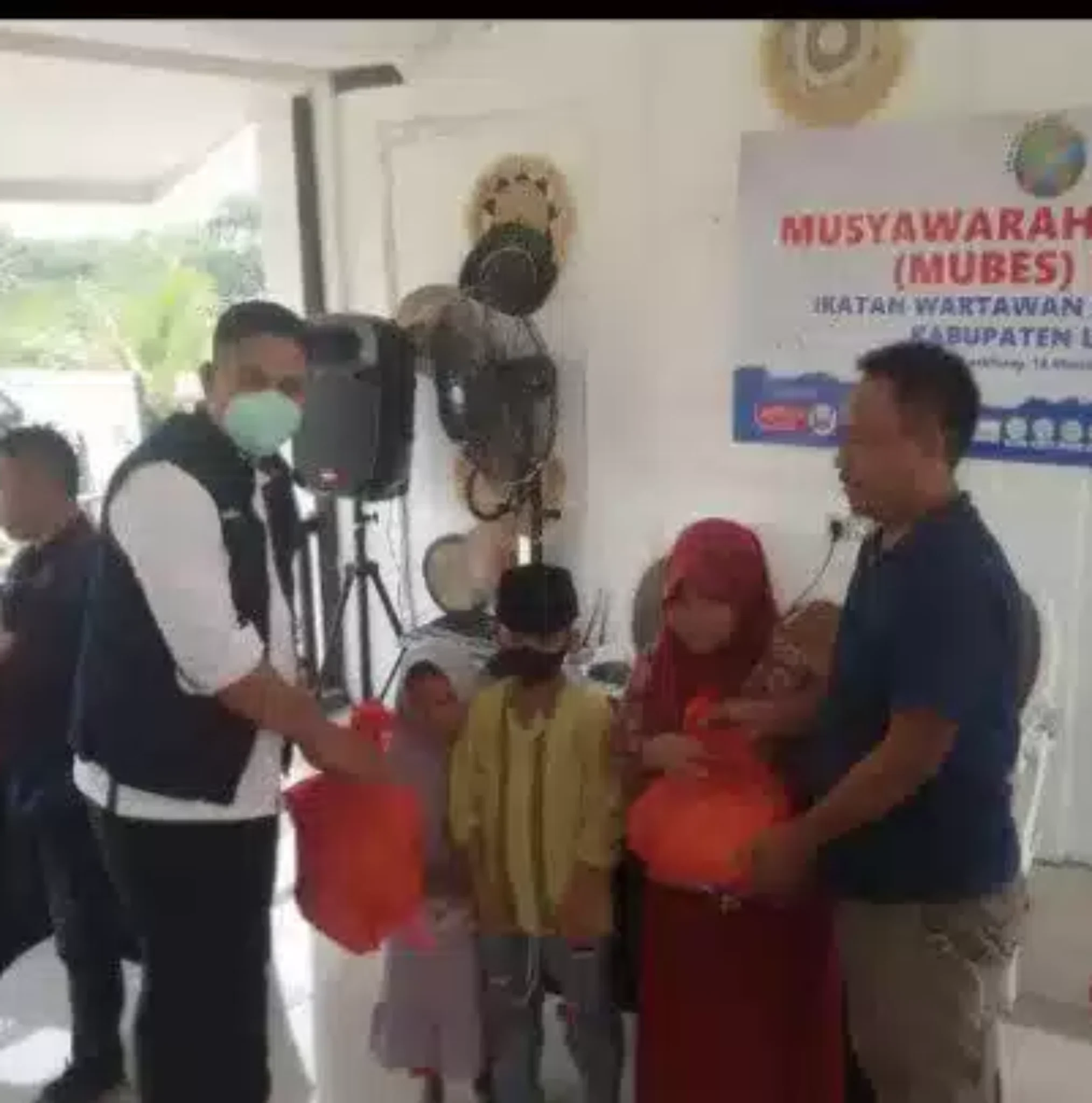 Amal Jayabaya Santuni Anak Yatim Saat Mubes IWO Lebak