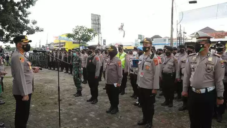 SIAGA NIH...!TNI dan Polisi Jaga Ketat Haul Syeh Abdul Qadir Jailani 7 SIAGA NIH...!TNI dan Polisi Jaga Ketat Haul Syeh Abdul Qadir Jailani I PojokPublik