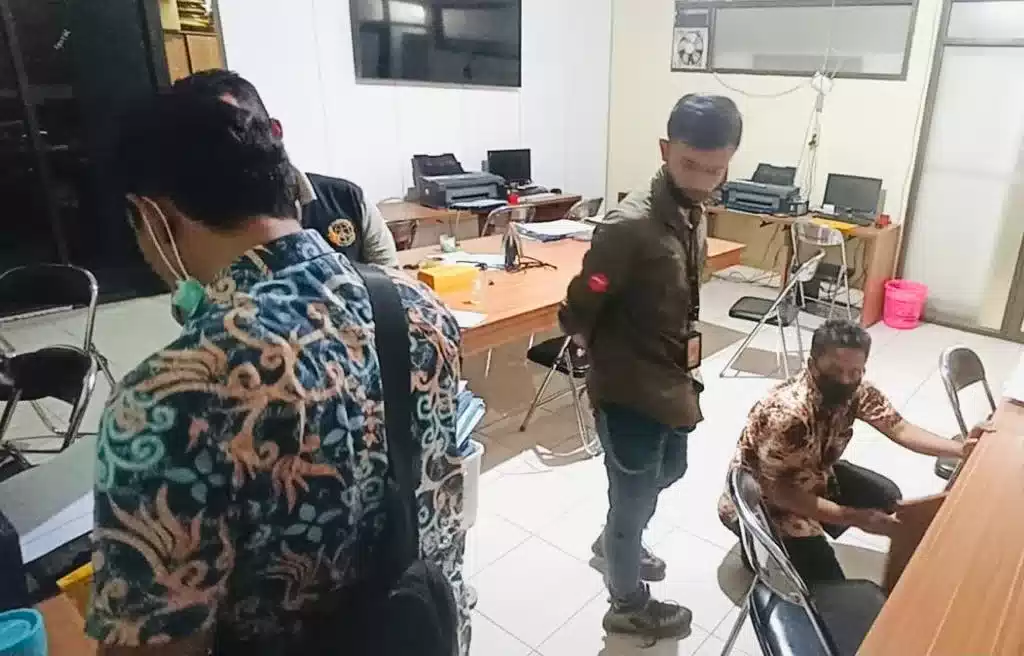 SIKAT TERUS...!Polda Banten Tetapkan Dua Tersangka Oknum Pegawai BPN 7 SIKAT TERUS...!Polda Banten Tetapkan Dua Tersangka Oknum Pegawai BPN I PojokPublik