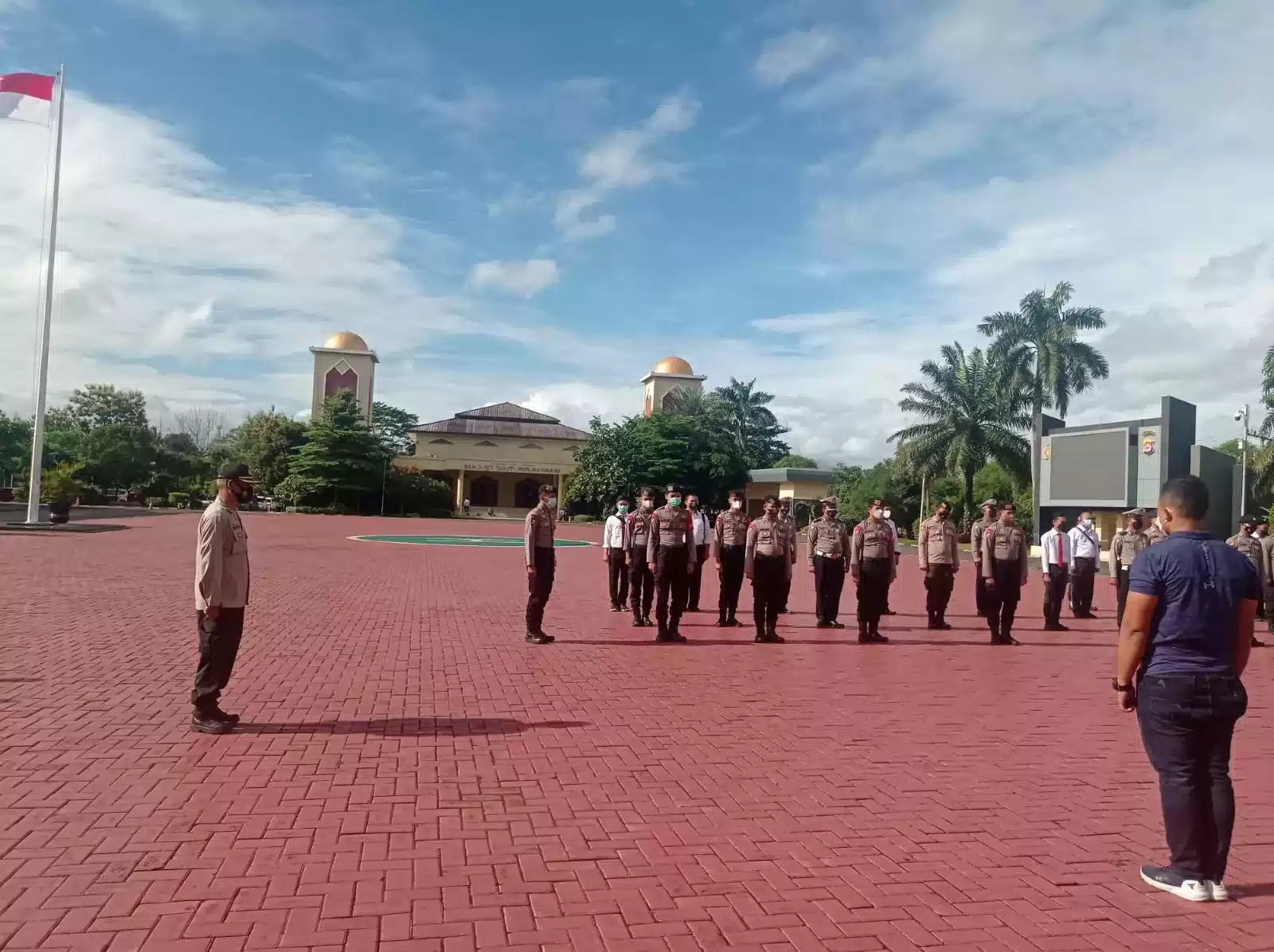 SPKT Polda Banten Laksanakan Serah Terima Piket Pelayanan Polda Banten 10 SPKT Polda Banten Laksanakan Serah Terima Piket Pelayanan Polda Banten I PojokPublik