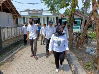 Misri Rahayu Sebut Prioritas Pertama Bangun Jalan Desa Jayanti