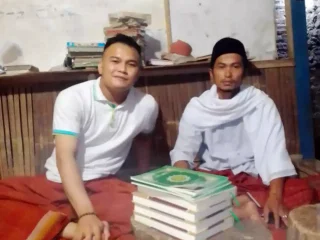 DPD Pospera Banten Bagikan Al -Quran dan Juz'Amma di Lebak