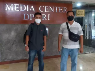 Pimpinan DPR RI Didesak Proses Dugaan Ijazah Palsu