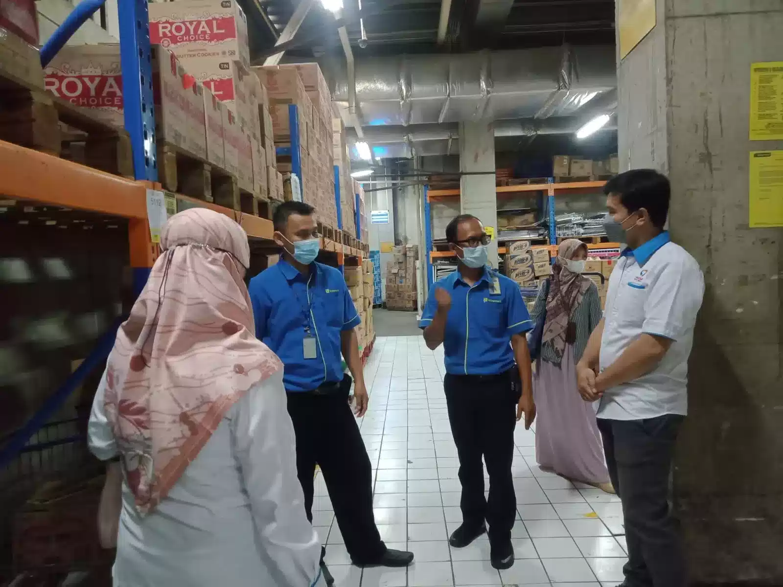 Ombudsman Banten Lakukan Sidak Pantau Kelangkaan Minyak Goreng 7 Ombudsman Banten Lakukan Sidak Pantau Kelangkaan Minyak Goreng I PojokPublik