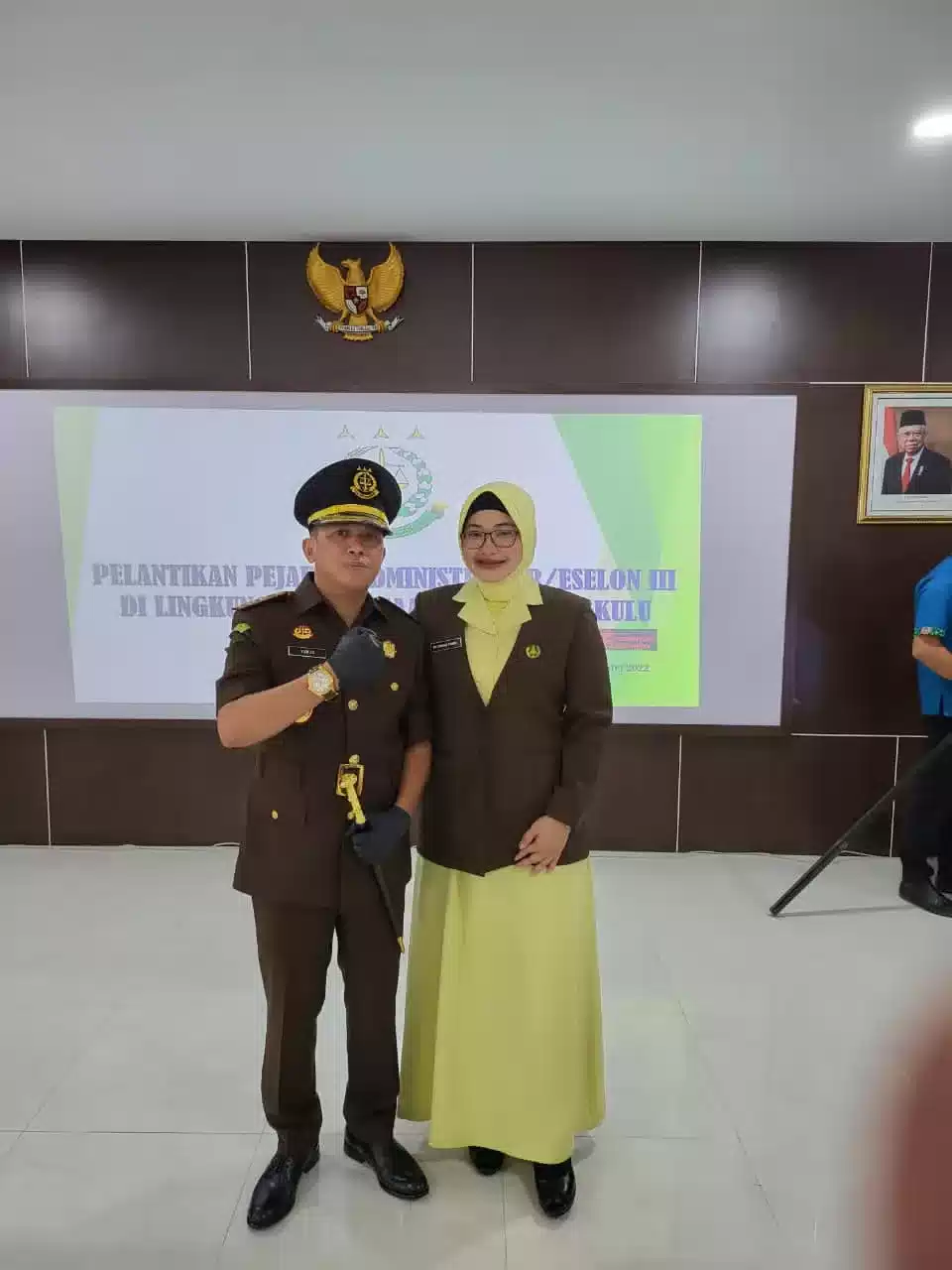 Usai Dilantik, Muhamad Yunus Resmi Memegang Tongkat Komando Kajari Kaur Bintuhan 7 Usai Dilantik, Muhamad Yunus Resmi Memegang Tongkat Komando Kajari Kaur Bintuhan I PojokPublik