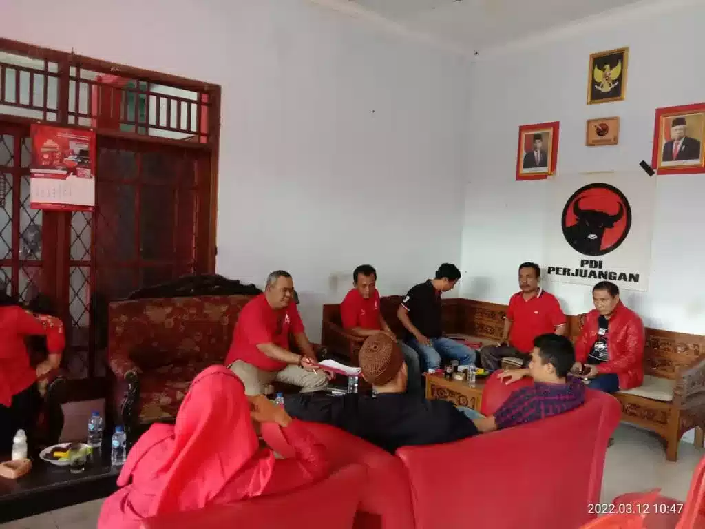 DPC PDI-P PANDEGLANG MENYELENGGARAKAN RAPAT KOORDINASI INTERNAL 7 DPC PDI-P PANDEGLANG MENYELENGGARAKAN RAPAT KOORDINASI INTERNAL I PojokPublik