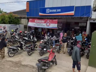 Wow! Diduga Ada Pungli Saat Mengambil Nomor Antrian Cairkan Dana PIP Di Bank BRI Unit Sampay