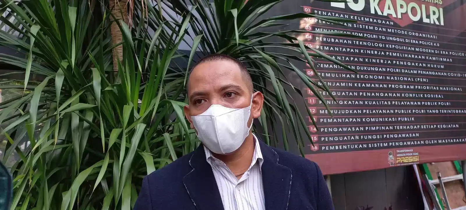 Warga Karawang Jadi Korban Mafia Tanah, Tonny Permana Cs Dipolisikan 7 Warga Karawang Jadi Korban Mafia Tanah, Tonny Permana Cs Dipolisikan I PojokPublik