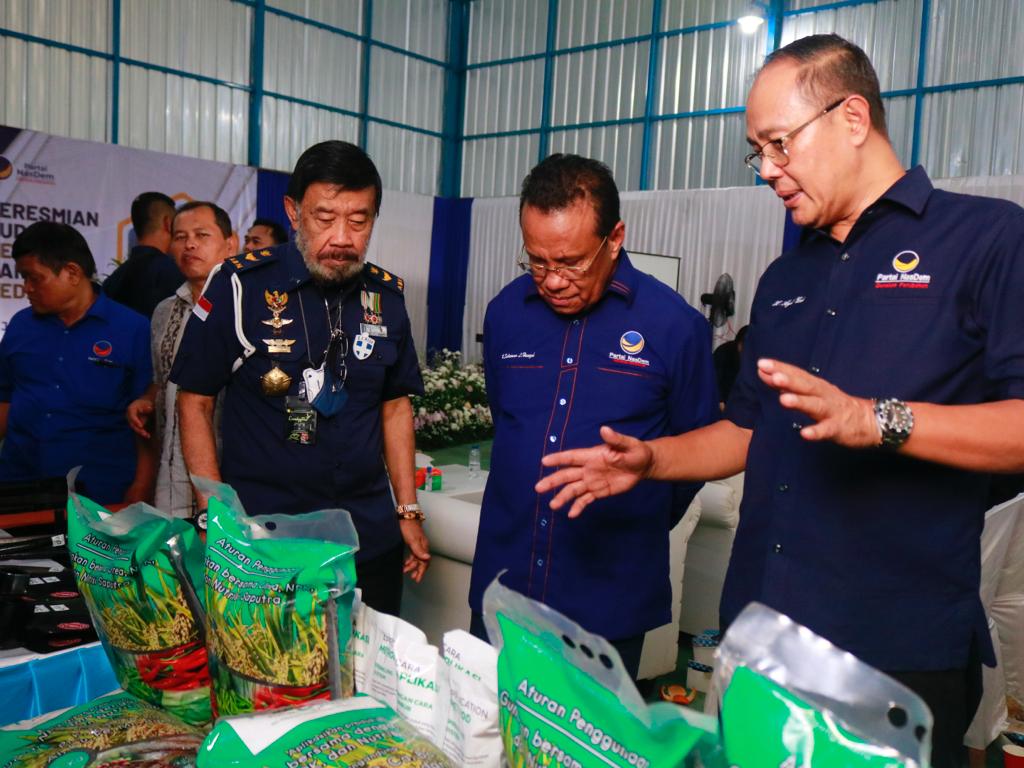 Realisasi Gagasan Progam 1 Juta Hektar, Ayep Zaki Lakukan Peresmian Gudang Kedelai dan Panen Kedelai 3 Realisasi Gagasan Progam 1 Juta Hektar, Ayep Zaki Lakukan Peresmian Gudang Kedelai dan Panen Kedelai I PojokPublik