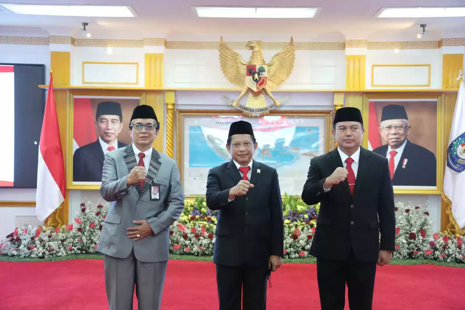 Tito Karnavian Lantik Tomsi Tohir sebagai Irjen Kemendagri 7 Tito Karnavian Lantik Tomsi Tohir sebagai Irjen Kemendagri I PojokPublik