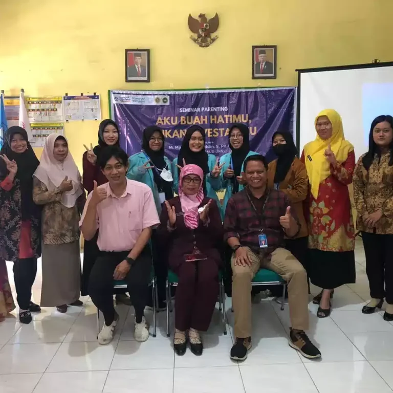 Beri Edukasi Orang Tua Murid, Mahasiswa Program Kampus Mengajar UNS Adakan Seminar Parenting di SD Negeri 03 Wonorejo