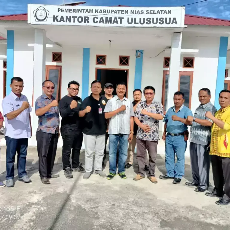 Tim GISA Dukcapil Cetak 1619 Dokumen Kependudukan Selama 2 Hari Jemput Bola di Nias Selatan dan Nias Utara