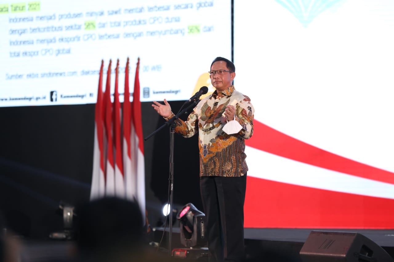 Dukung Pemerataan Pembangunan, Tito Karnavian Minta APDESI Serius Membangun Desa