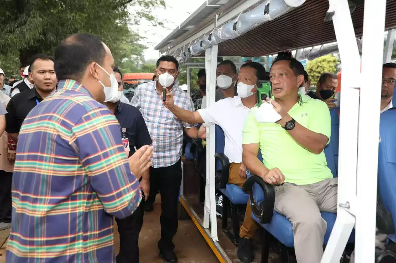 Tito Karnavian dan Mensesneg Tinjau Area Revitalisasi TMII 7 Tito Karnavian dan Mensesneg Tinjau Area Revitalisasi TMII I PojokPublik