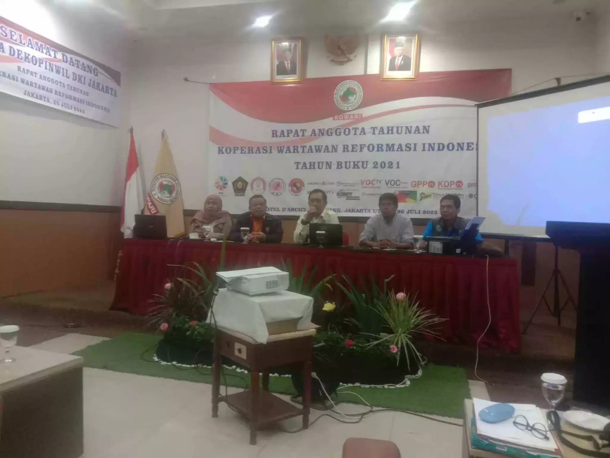 Asdep Bidang Pengawasan Kementerian Koperasi dan UKM RI Hadiri RAT KOWARI yang Dilaksanakan di Jakarta 7 Asdep Bidang Pengawasan Kementerian Koperasi dan UKM RI Hadiri RAT KOWARI yang Dilaksanakan di Jakarta I PojokPublik