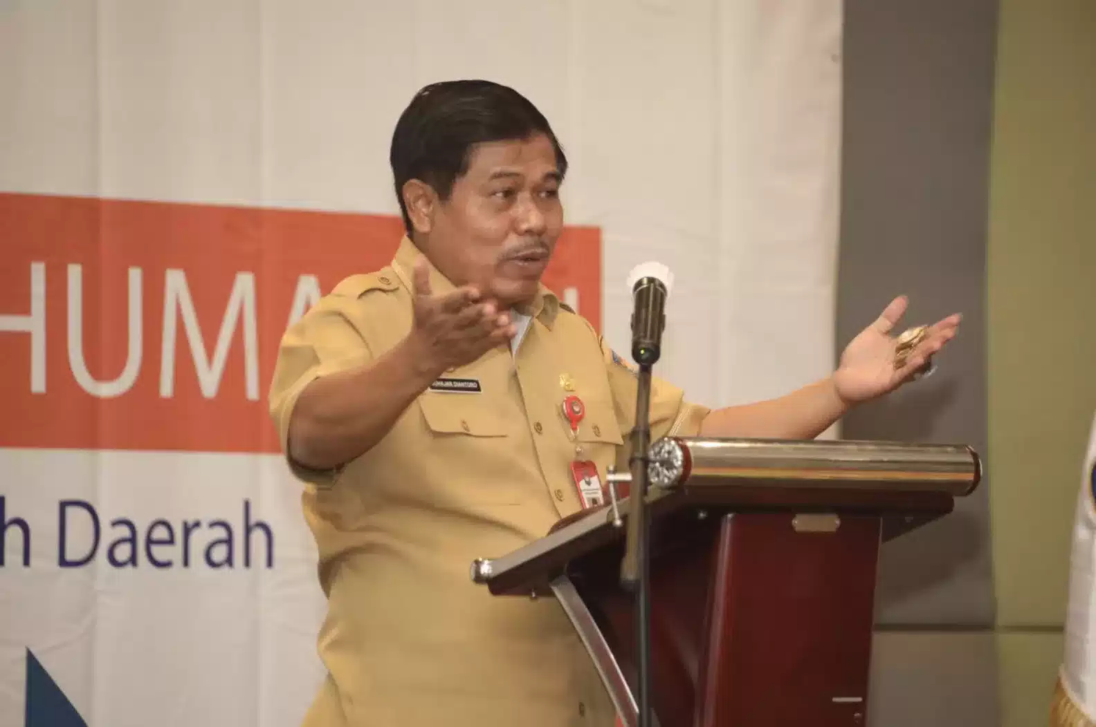 Sekjen Kemendagri Dorong Pemda Buat Kebijakan Berbasis Riset 7 Sekjen Kemendagri Dorong Pemda Buat Kebijakan Berbasis Riset I PojokPublik