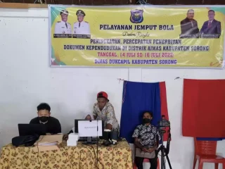 Setelah Sukses di Nias, Tim GISA 3T Dukcapil Lanjut Sasar Masyarakat Kabupaten Sorong dan Maybrat
