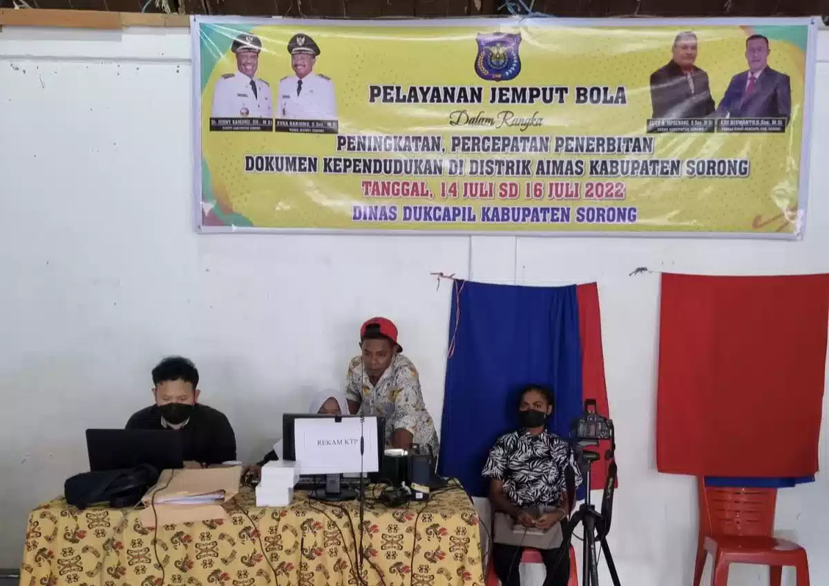 Setelah Sukses di Nias, Tim GISA 3T Dukcapil Lanjut Sasar Masyarakat Kabupaten Sorong dan Maybrat 7 Setelah Sukses di Nias, Tim GISA 3T Dukcapil Lanjut Sasar Masyarakat Kabupaten Sorong dan Maybrat I PojokPublik