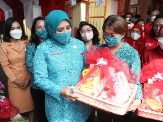 Tri Tito Karnavian Tekankan Pentingnya Posyandu dalam Mendukung Kesehatan Masyarakat